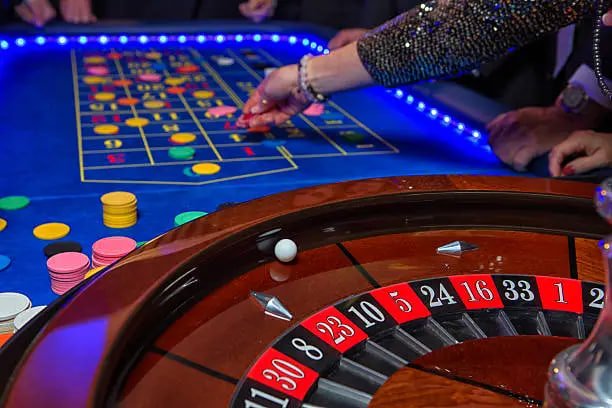 Người dùng Việt Nam khám phá sảnh game huebet trên điện thoại di động